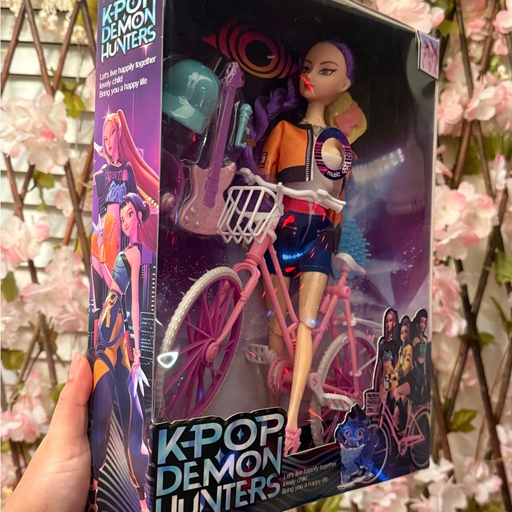 KPOP Demon Hunters Doll with Pink Bicycle